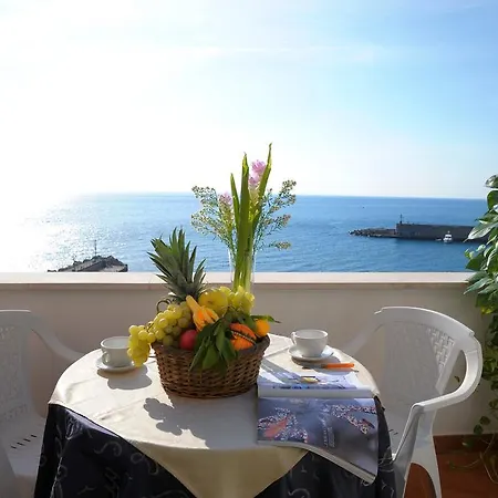 Konukevi Con Vista Amalfi