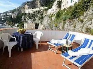 Konukevi Con Vista Amalfi